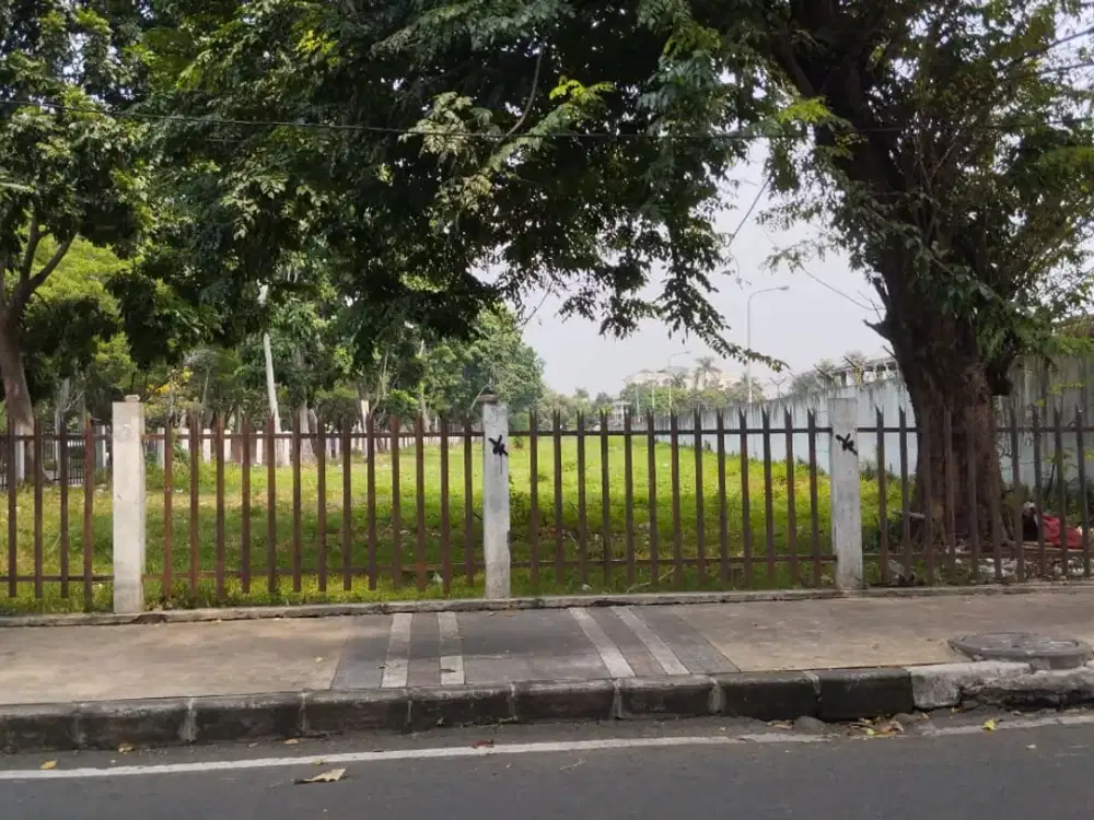 Disewakan tanah 2000 m strategis pinggir jalan raya di pulomas akses kontainer dekat tol cempaka putih