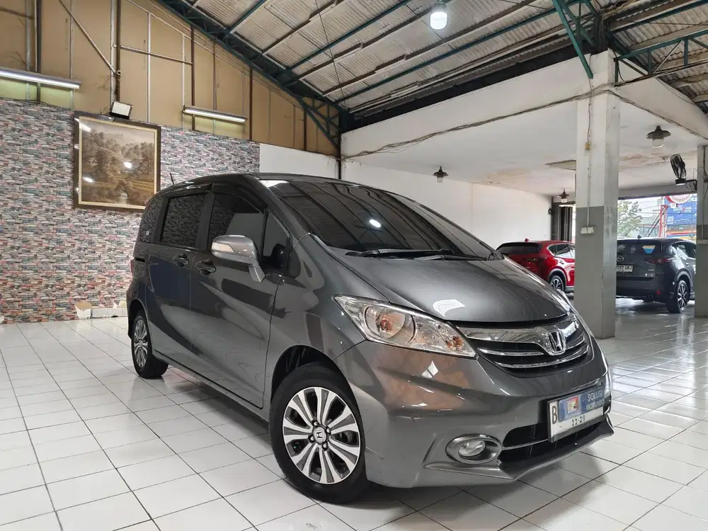 HONDA FREED SD AT 2014 LOW KM RECORD PAJAK PANJANG SIAP PAKAI