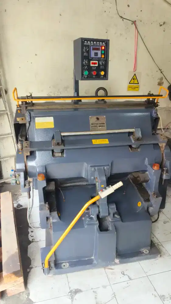 Mesin pon Pond plong ukuran 110 x 80