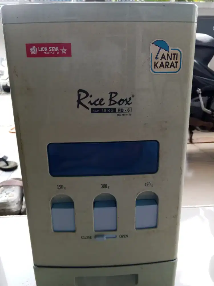 Rice Box Lion Star 18kg