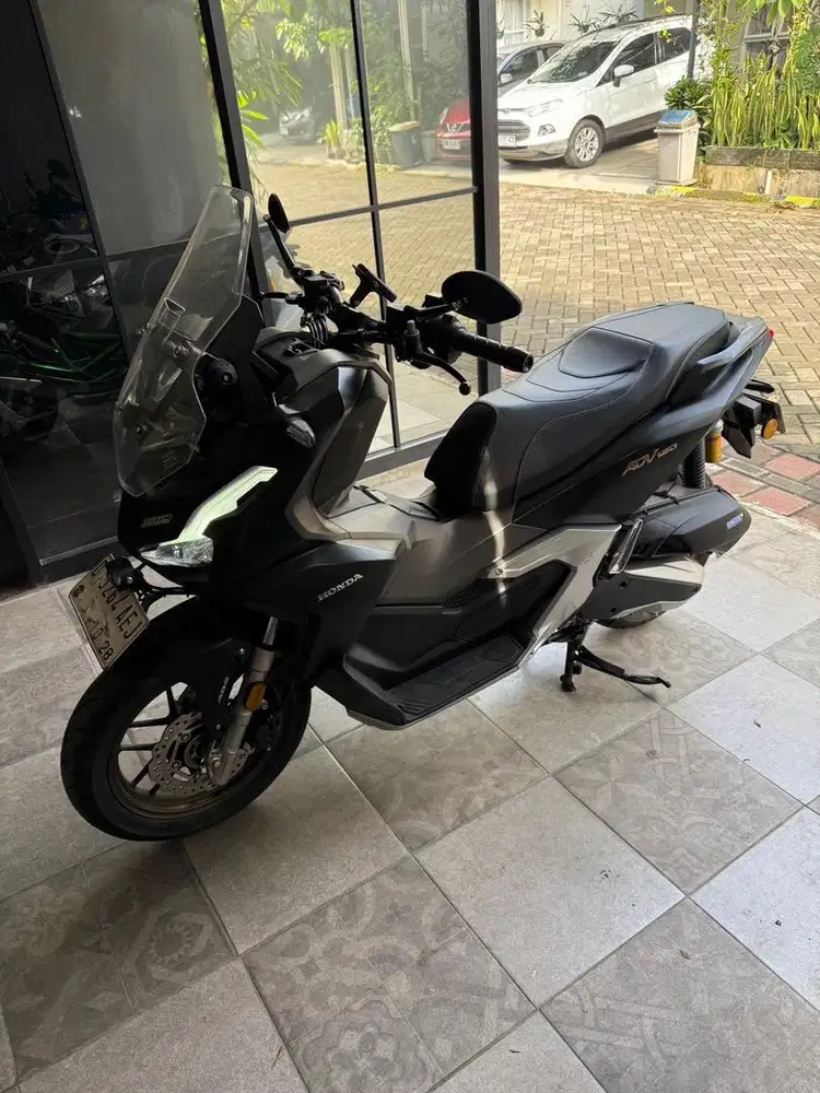 Honda ADV 160 ABS tahun 2023 low km