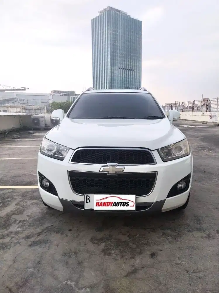 Chevrolet Captiva Bensin Facelift Tahun 2011 Automatic Putih Metalik
