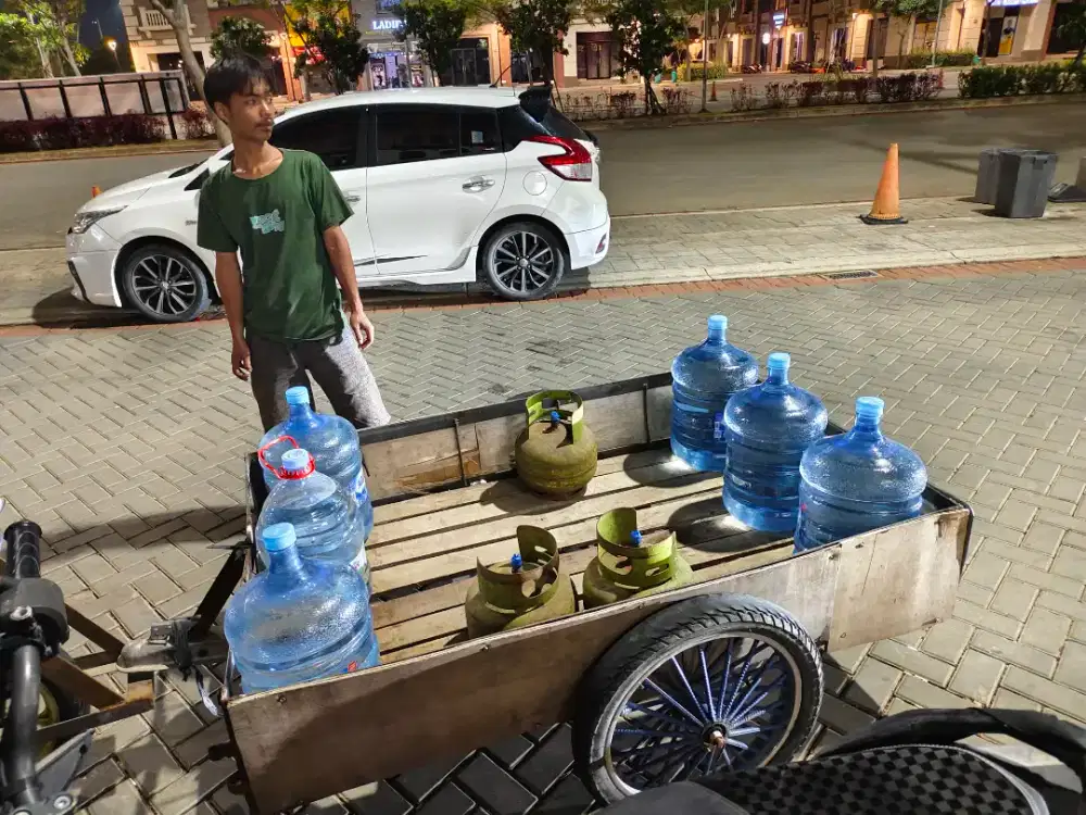 LOKER KURIR ANTAR GALON DAN GAS DI PIK 2