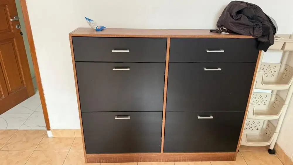 Dijual lemari sepatu