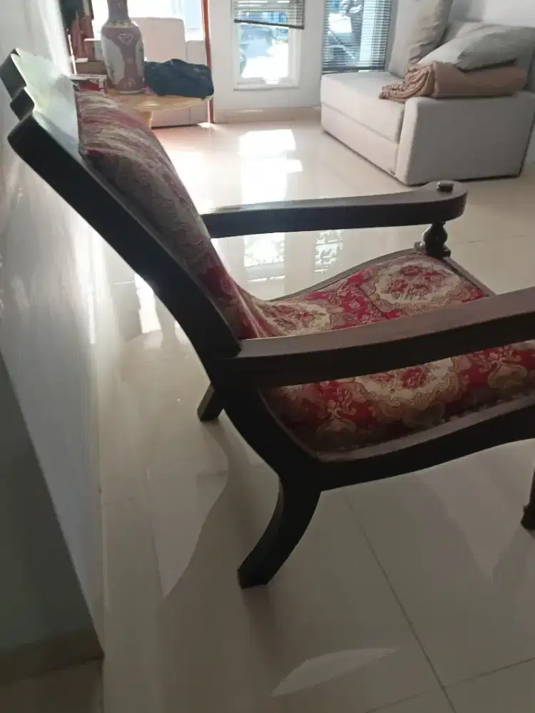 Kursi goyang kayu jati