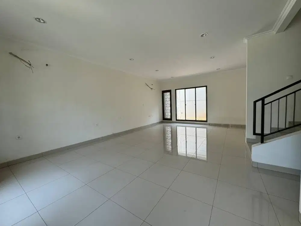 Dijual Rumah Siap Huni di Summarecon Bandung Terawat