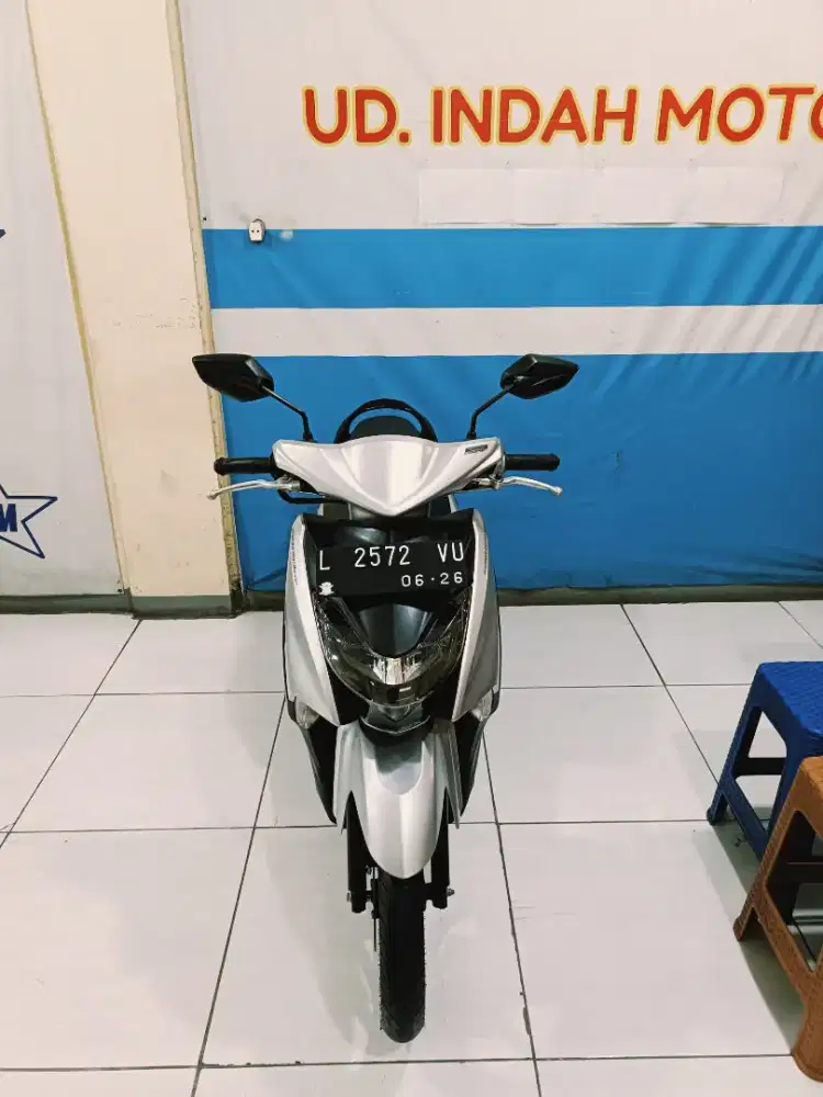 Warna perak SILVER YAMAHA MIO GEAR 125 2021 BLUECORE TYPE S