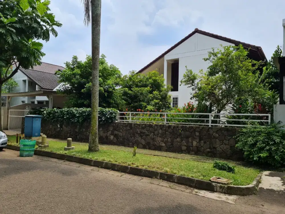 WTS / Dijual Serius dan Cepat Rumah Siap Huni, Asri, dan Memiliki Desain Cantik di Giriloka 1, BSD City, Serpong, Tangerang Selatan, Banten