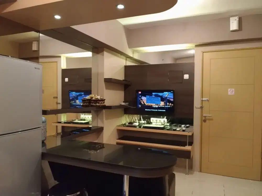 Educity 2 Kamar Tidur full furnished lengkap dengan Wifi dan netflix, lantai rendah bisa untuk 5 orang