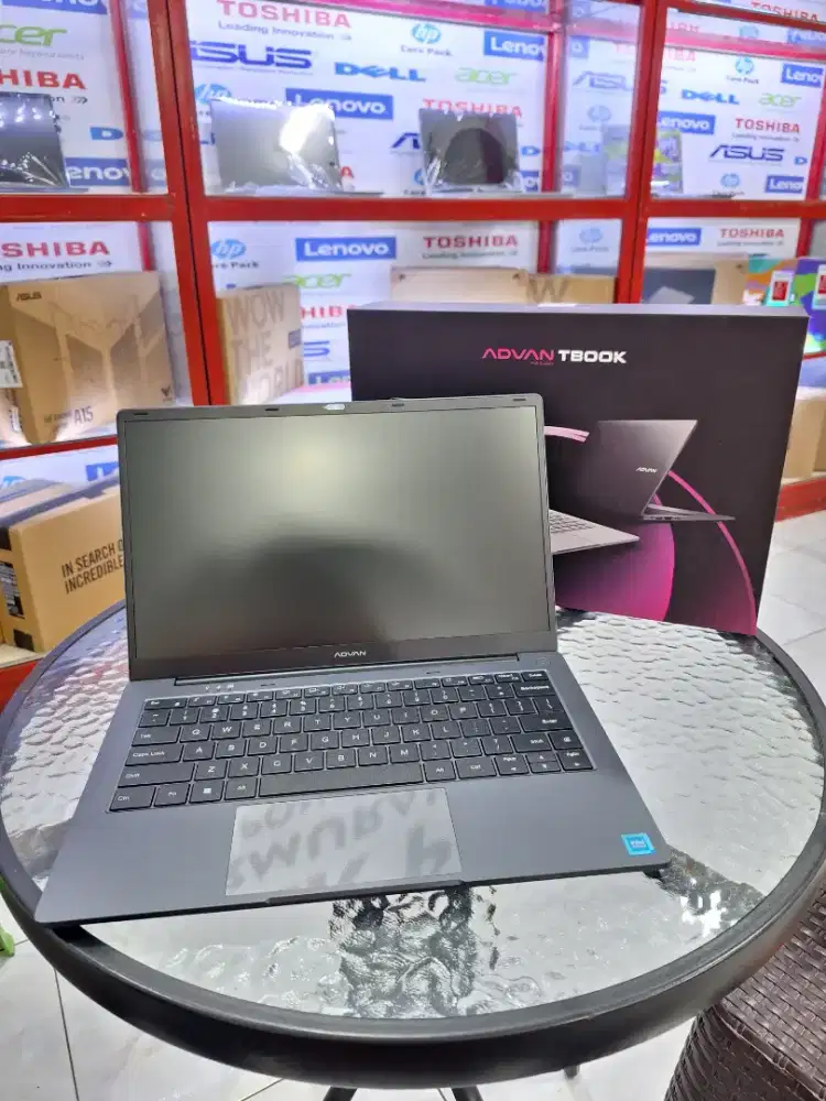 Laptop advan t book