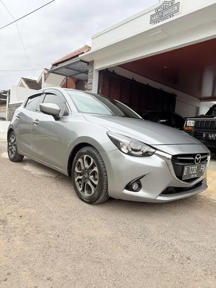 Tdp 5jt Mazda 2 R sky aktif at 2015