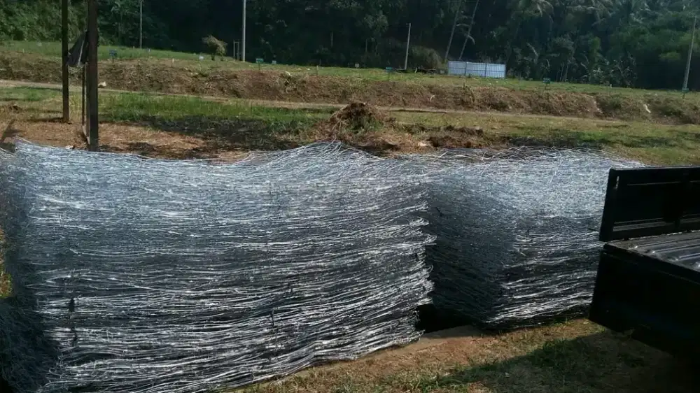 Kawat Bronjong manual dan pabrikasi