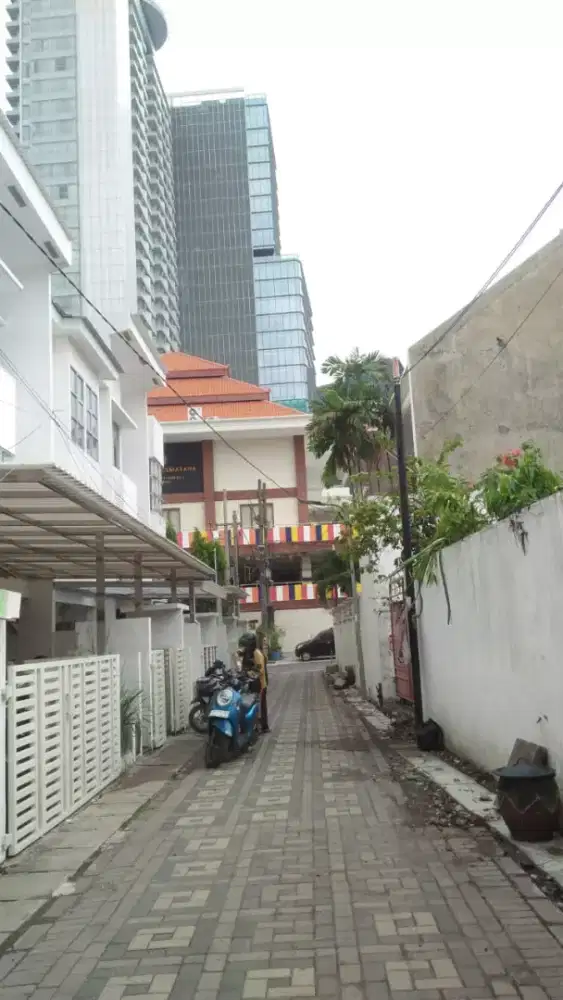 Harga miring rumah/kos putat gede hr muhamad pradah pakis mayjend