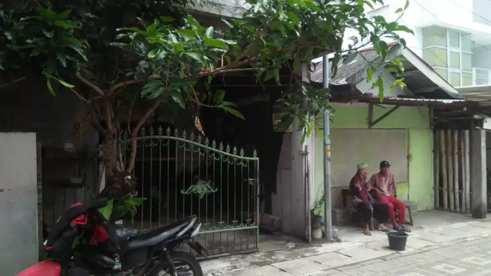 Harga miring rumah/kos putat gede hr muhamad pradah pakis mayjend