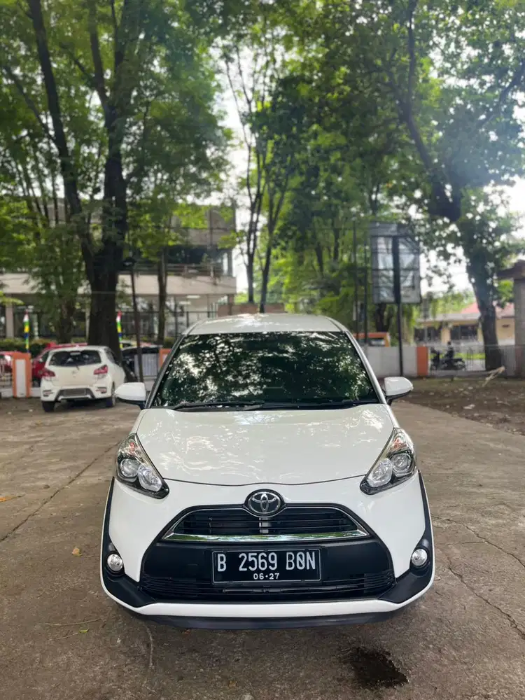 Sienta 1.5 V matic 2017