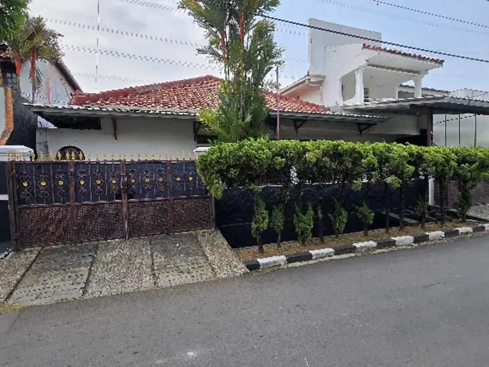 Dijual Tanah Murah bonus Rumah Di komplek Pondok Bambu Duren Sawit