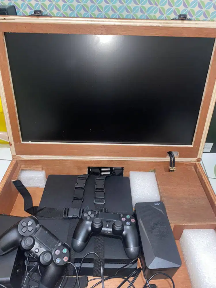 OnSale monitor Philips + Box Playbox (Not include PS)