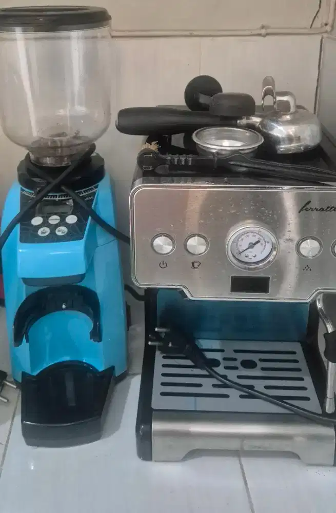 Mesin Kopi dan Grinder