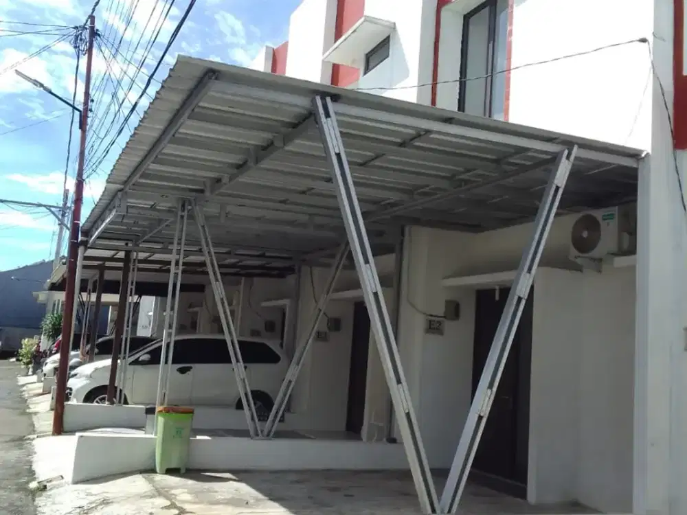 take over rumah dua lantai di sawangan depok carpot dua mobil harga nego