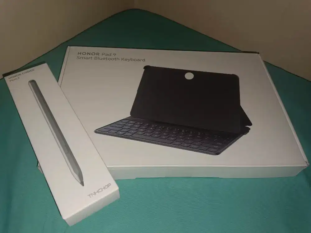 Keyboard & Pencil Honor Pad 9/10