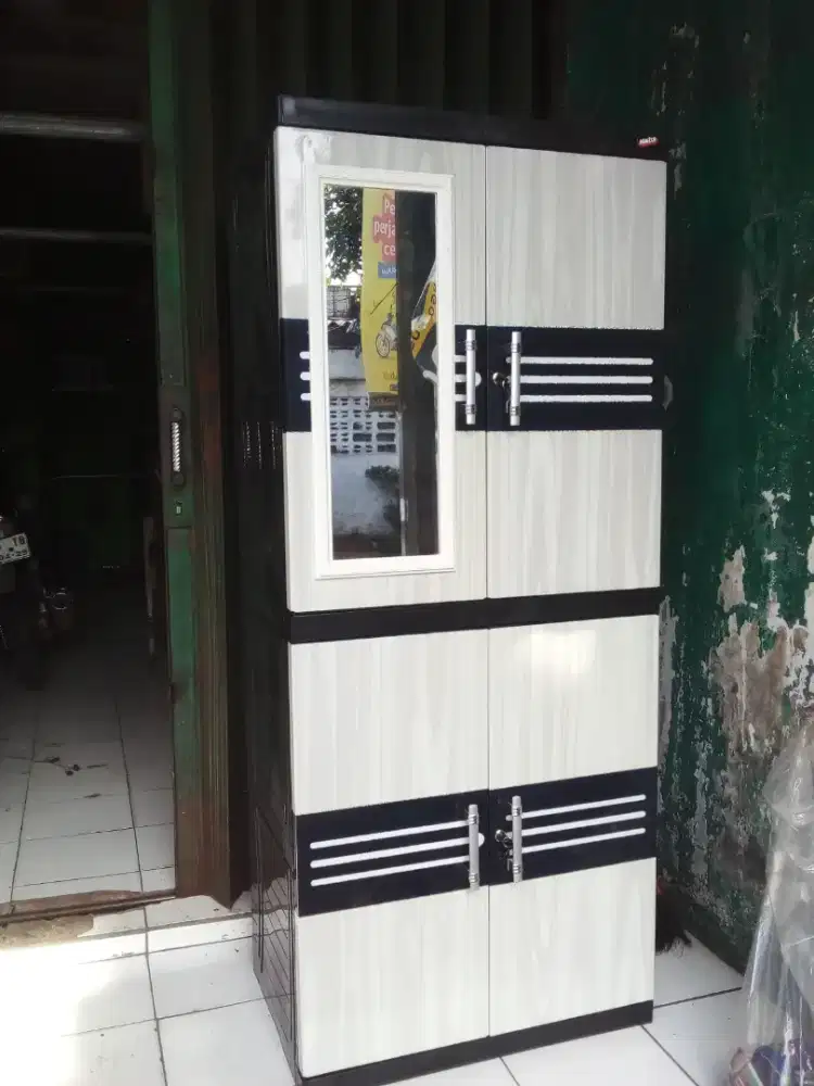 Lemari plastik jumbo 4 susun