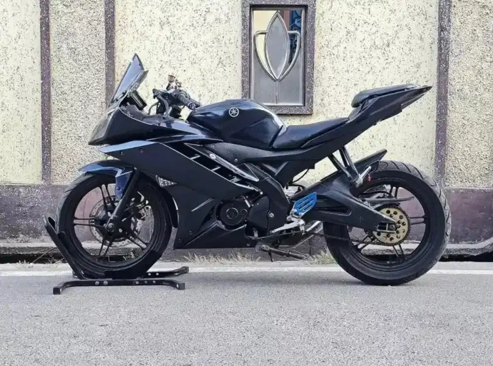Yamaha R15 V2 2014