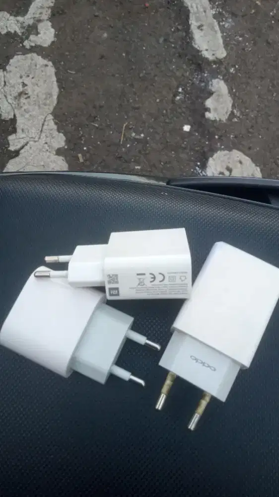 Charger banyak merk original cabutan jual satuan