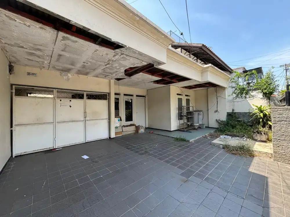 TURUN HARGA 150JT!!JARANG ADA!! Dijual Rumah Hitung Tanah Darmo Permai Selatan!!