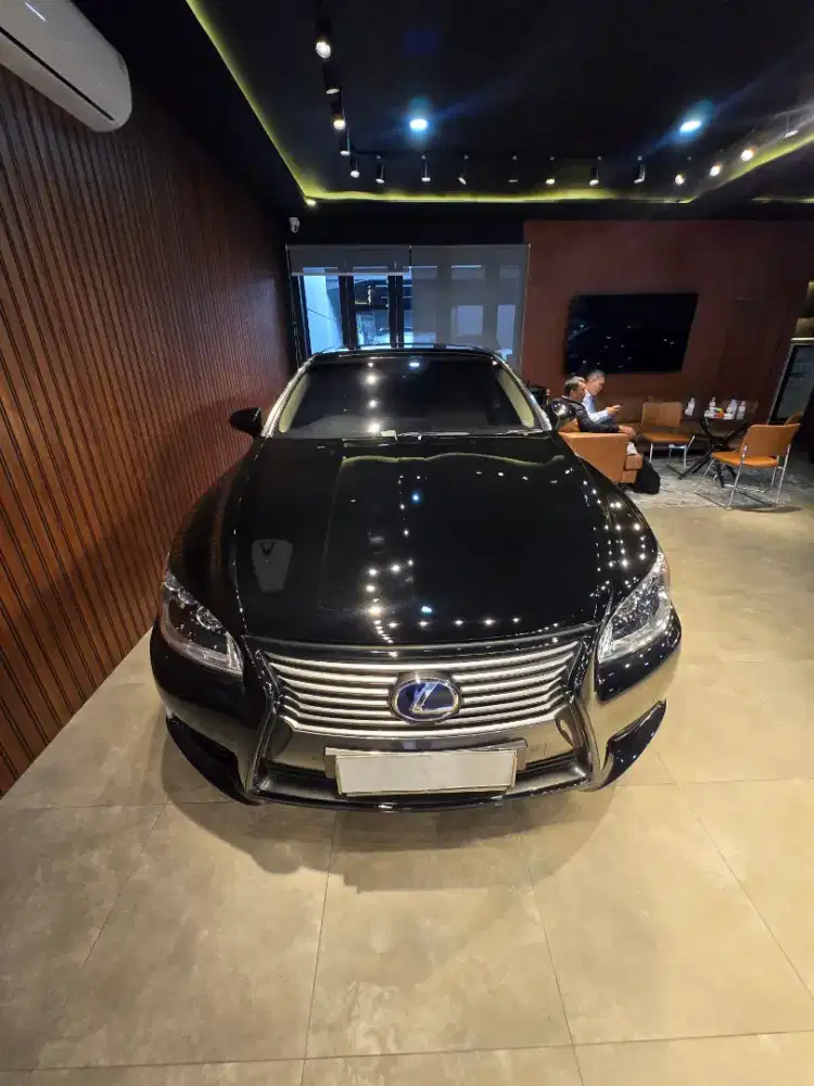 LEXUS LS600HL HYBRID