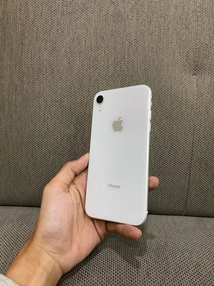 Apple iPhone XR 64Gb White