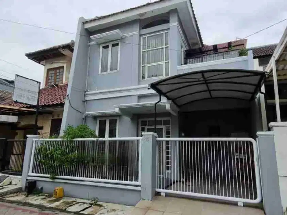 Jual rumah 2 lantai Rungkut Asri