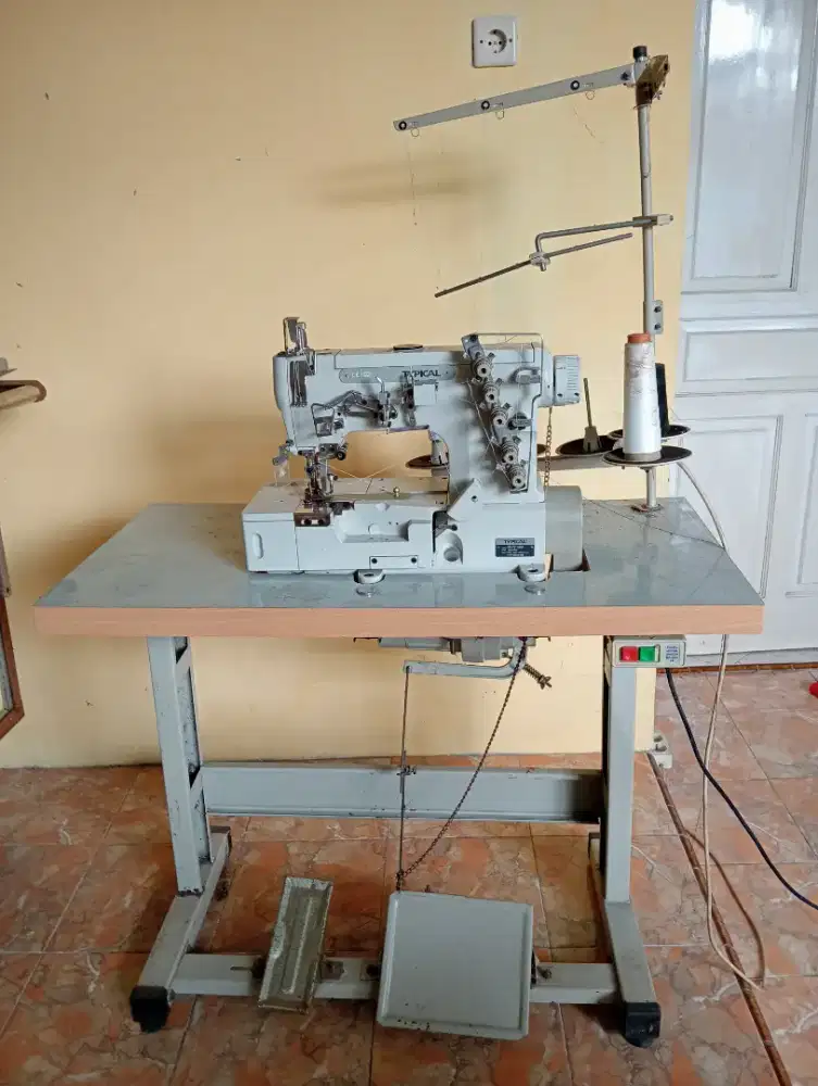 Mesin Jahit Typical GK-31500-02BB Overdeck