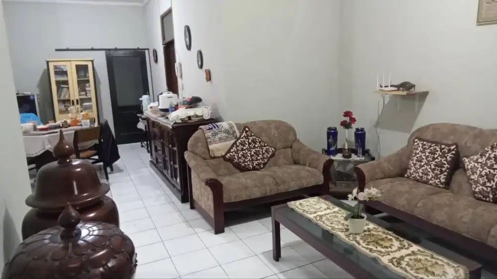 Disewakan Rumah + Kost an Dekat Kampus Widyatama/ITENAS