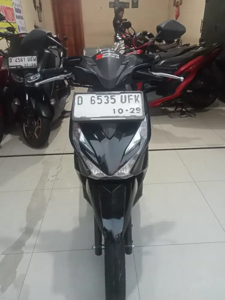 Beat CBS 2024 warna hitam