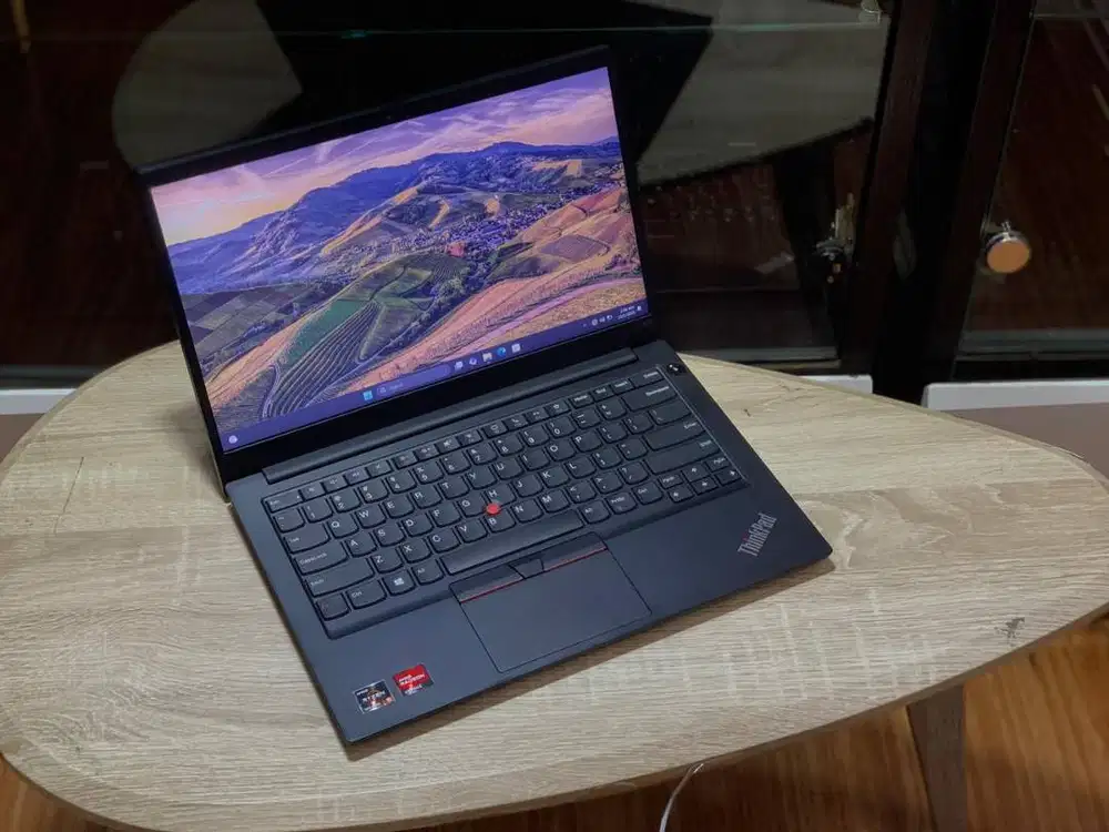 Laptop Grafis Lenovo Thinkpad E14 Ryzen 5 Frame Bezzeless