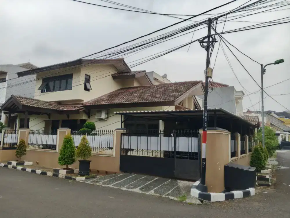 RUMAH MEGAH DI PONDOK KELAPA INDAH