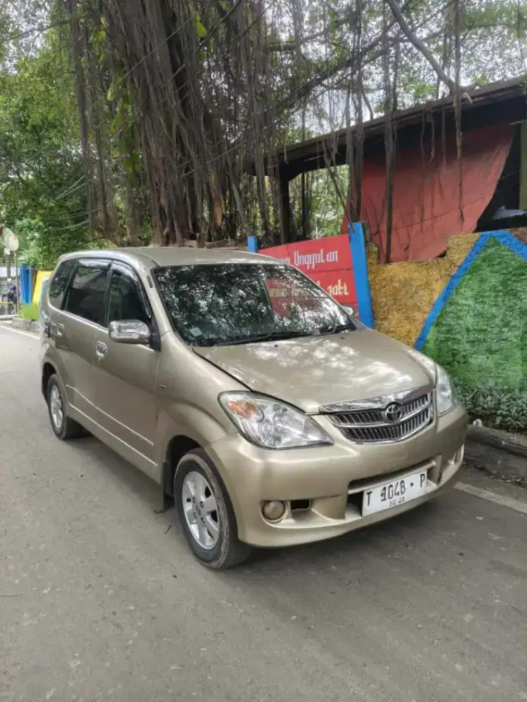 Cash toyota avanza g 1300cc  manual mt 2008 gres 2009