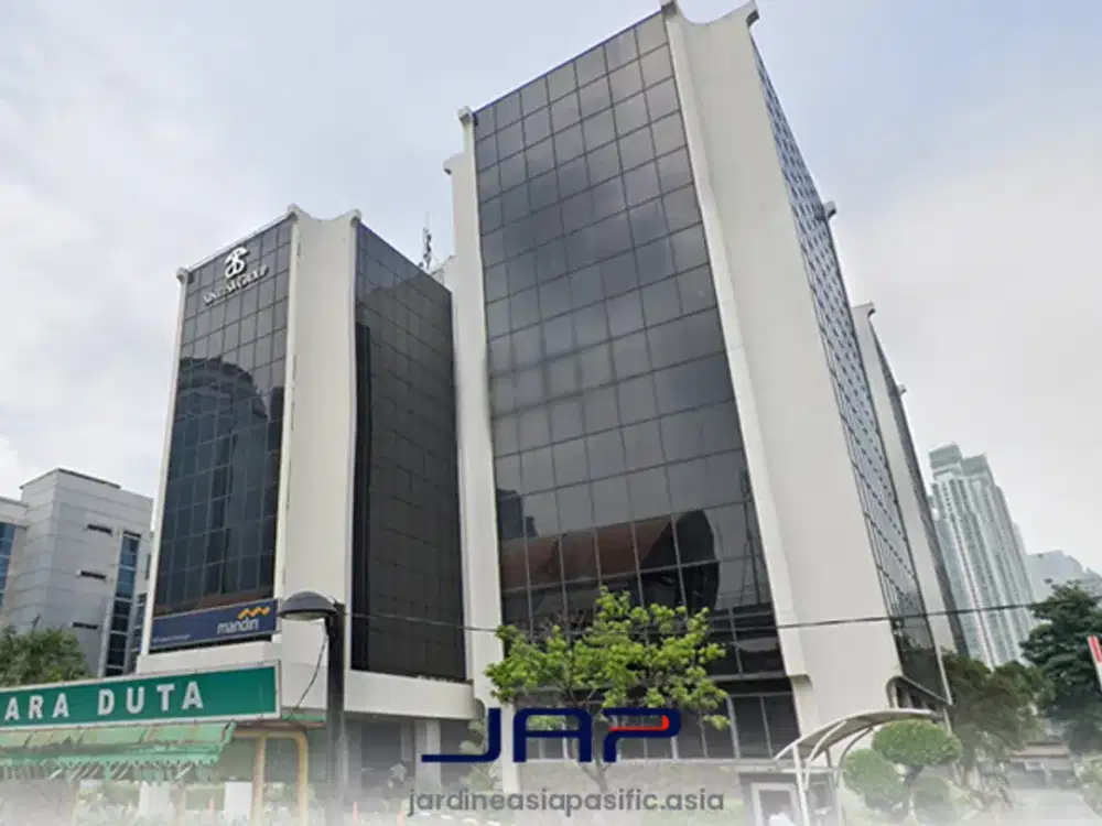 Sewa Kantor Menara Duta Luas 246m2 Semi Furnished Dekat Akses LRT