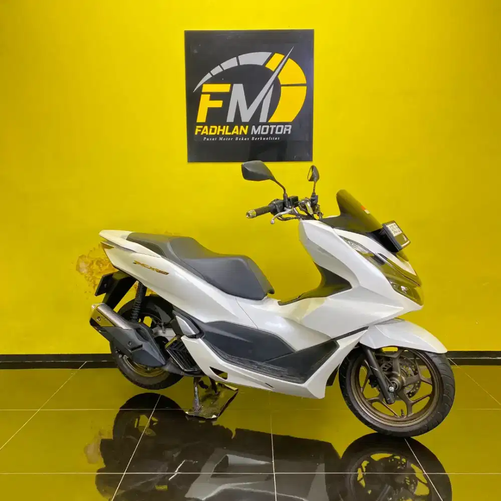 Honda PCX 160 ABS 2023 putih remote dan barcode lengkap