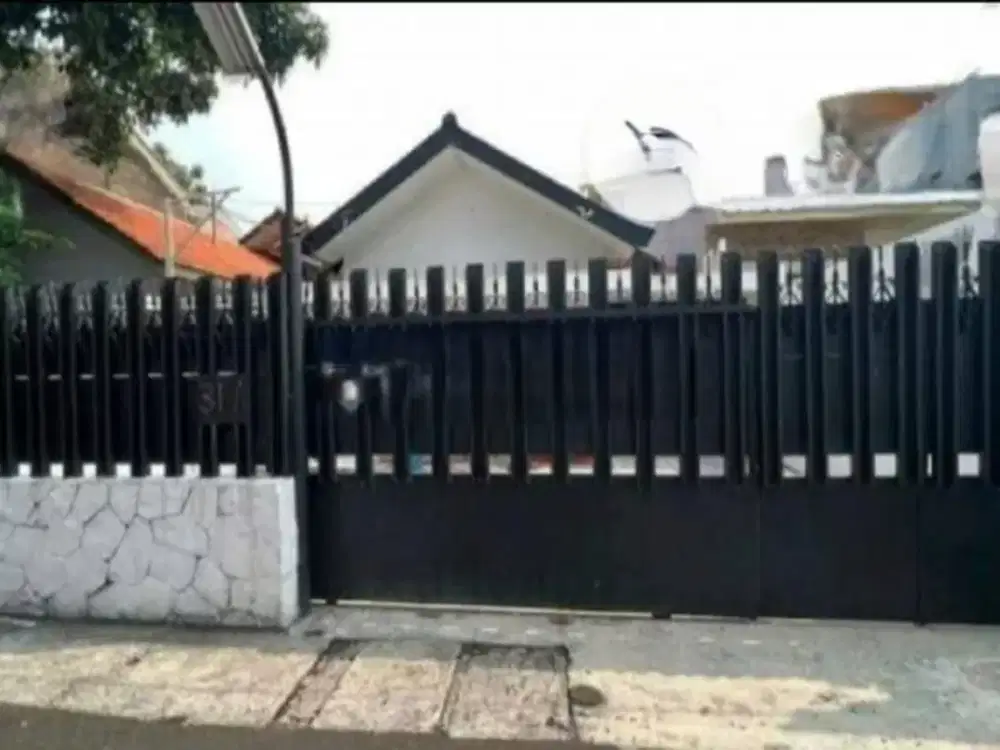 Dijual Rumah Lama dan Terawat di jl. Petojo Selatan, Jakarta Pusat, Di Bawah Harga NJOP