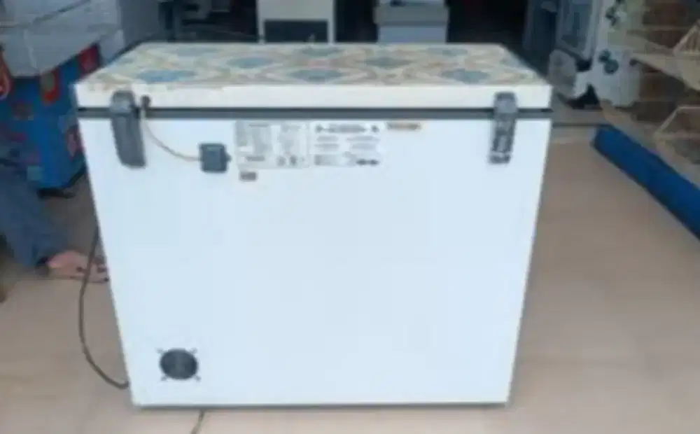 FREEZER GEA GARANSI 2 BULAN