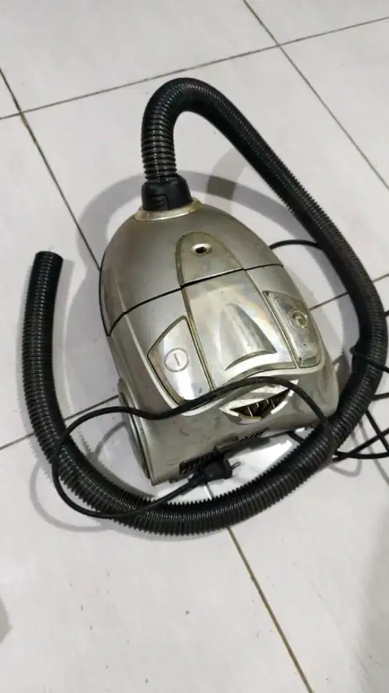 Vacuum Cleaner/ Vakum/Vacumm Pembersih Debu