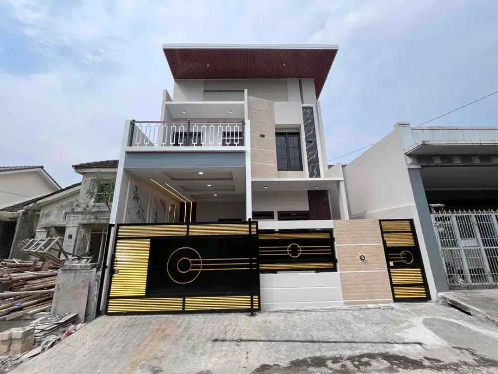 RUMAH BARU FULL RENOVASI SIAP HUNI