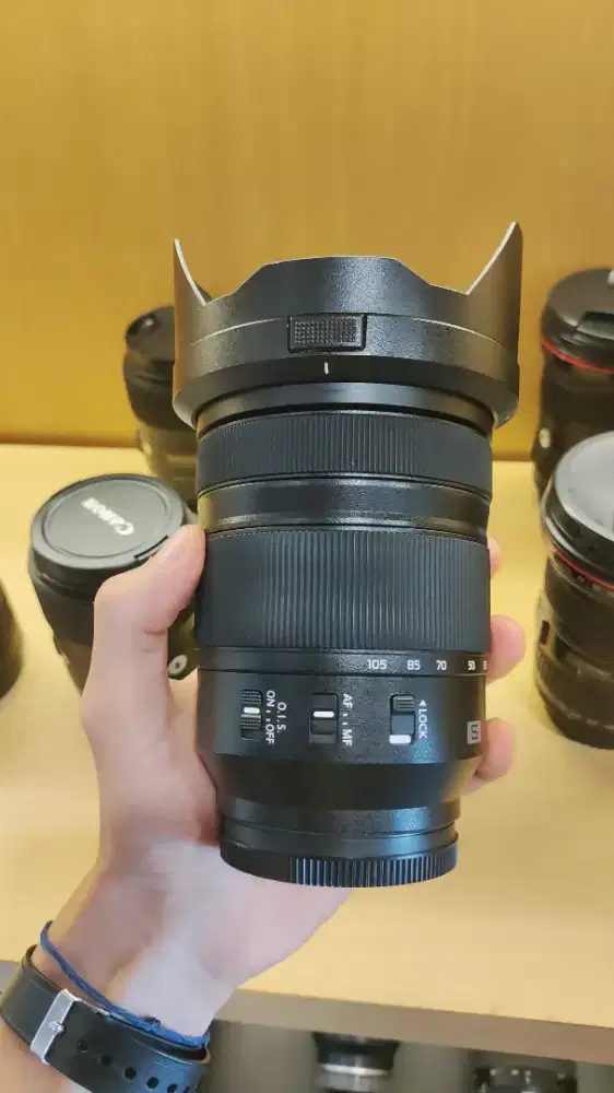 Lensa Lumix AF 24-105mm F4 S. Good Condition