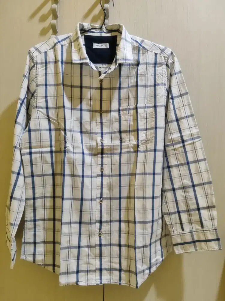 Kemeja Lengan Panjang  merk NEVADA