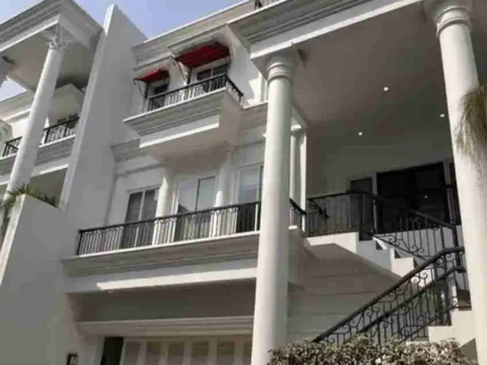 Dijual Cepat Rumah 3,5 Lantai Lokasi Strategis di Cilandak Jakarta Selatan