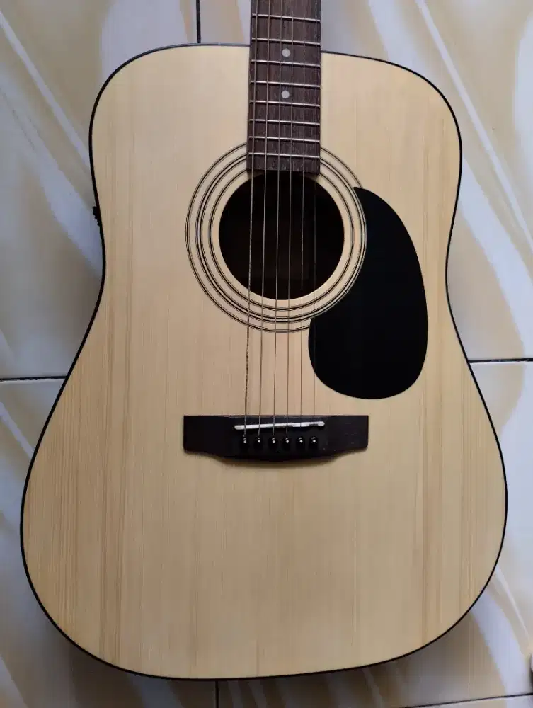 Gitar Cort original AD810E OP bekas (Akustik elektrik)