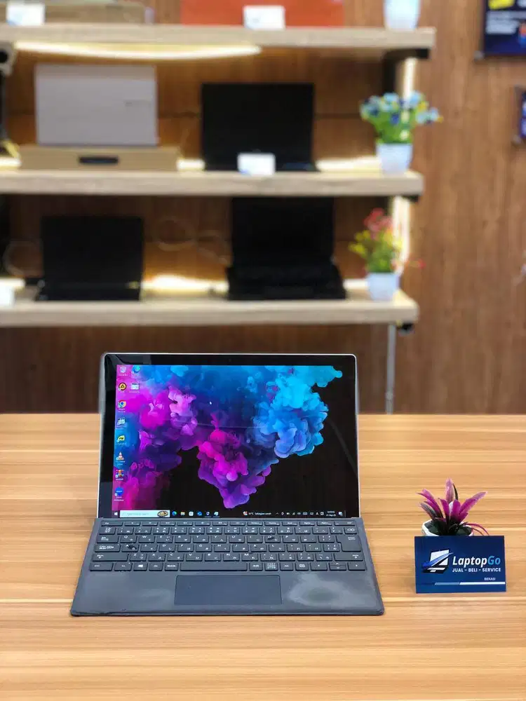 MICROSOFT SURFACE CORE I5 RAM 8/256GB INTEL HD 620 SECOND BEKAS