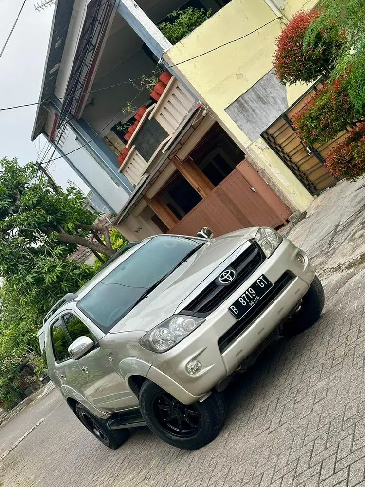 Fortuner G bensin 2006