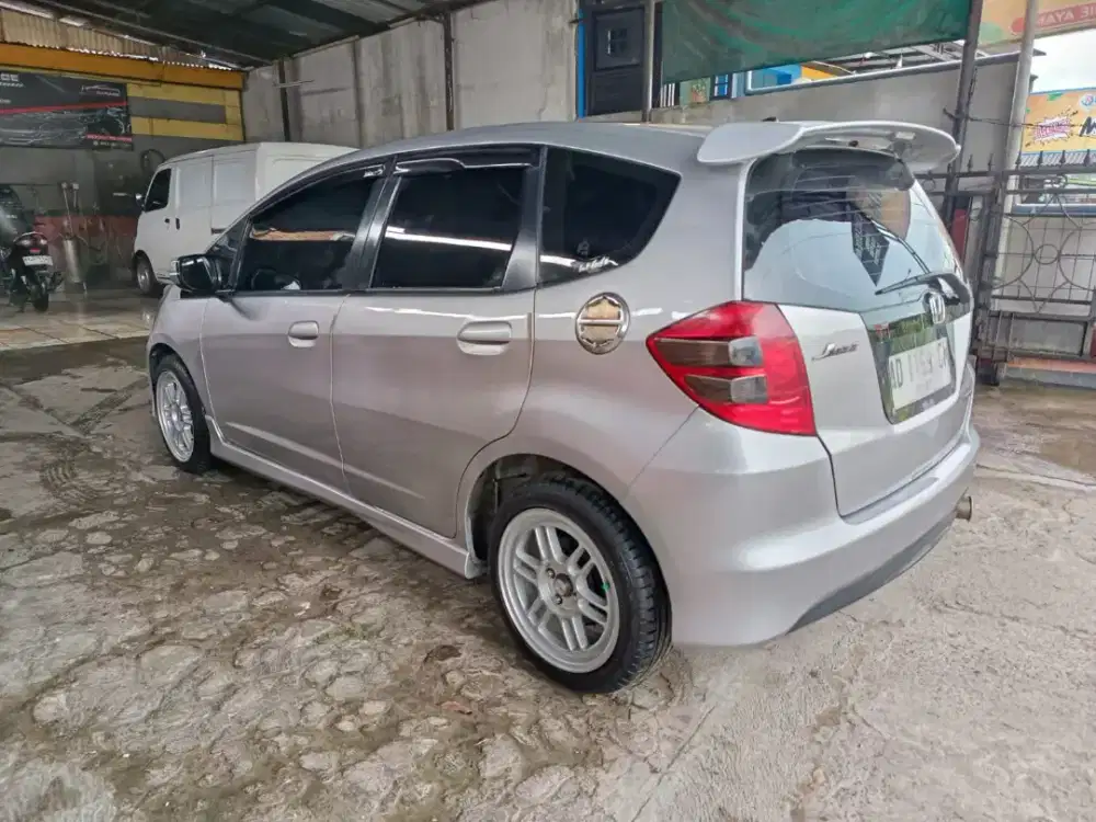 Dijual Jazz Tahun 2010
